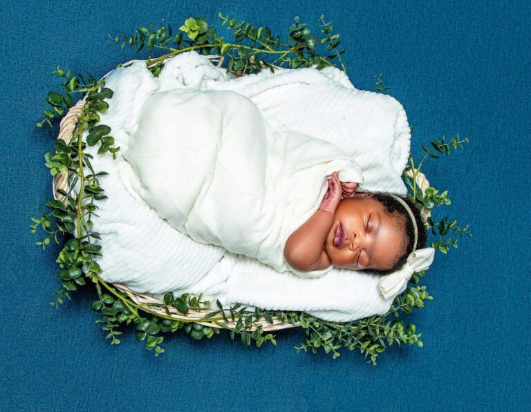 Read more about the article Baby Photo Shoot Package
